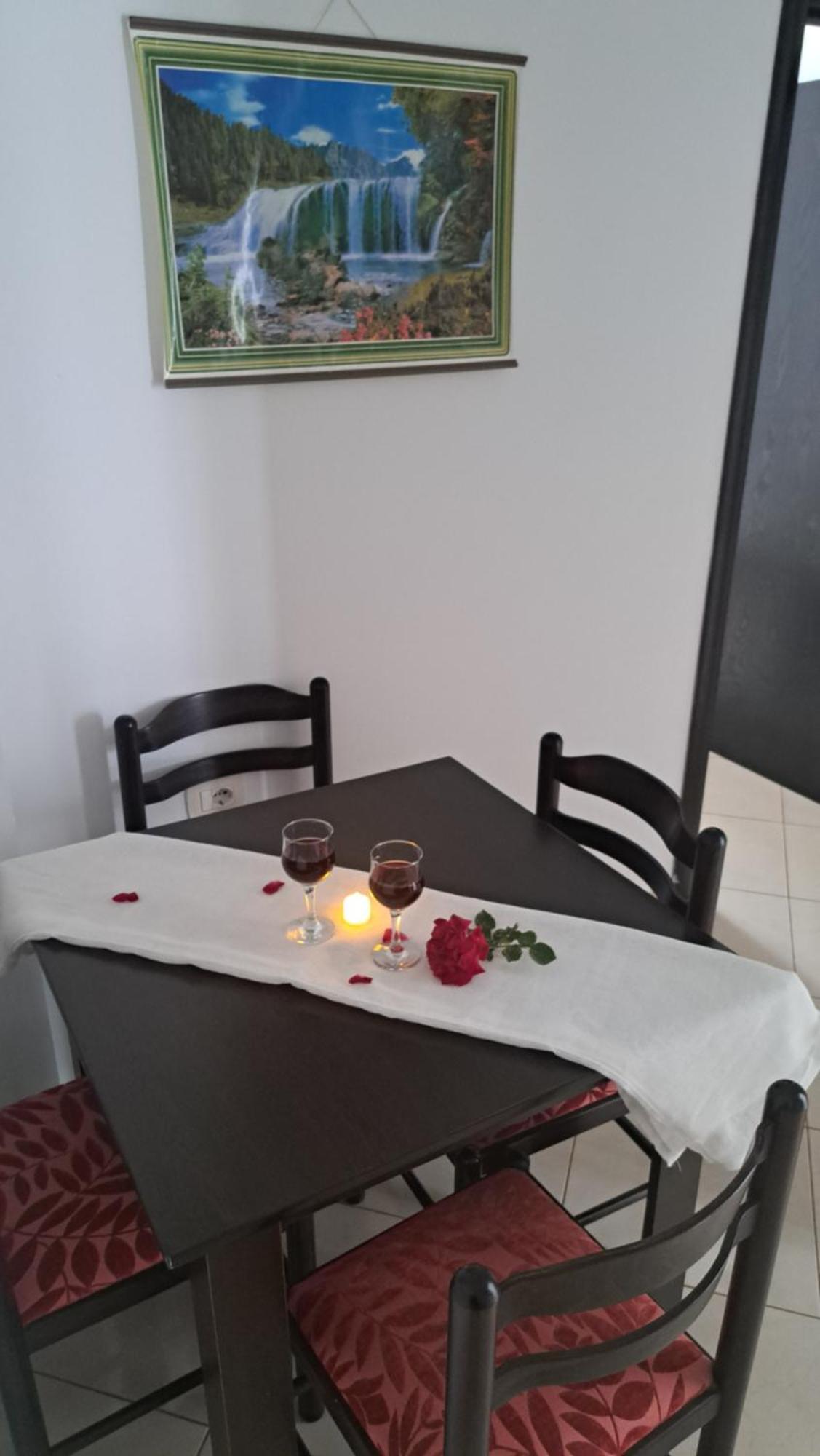 Guesthouse Shehu Ксамил Экстерьер фото